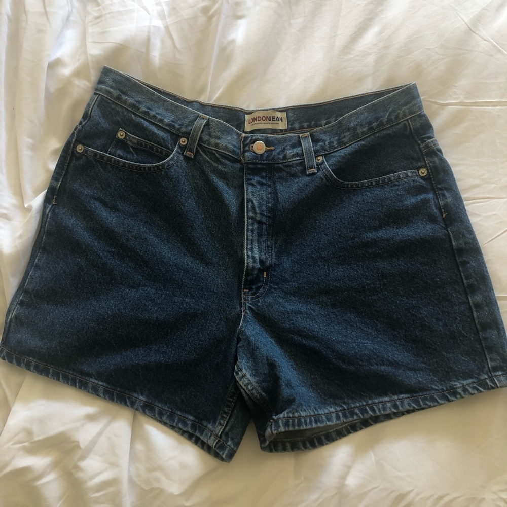 Vintage high-rise denim shorts.